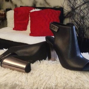 H by Halston, 8 in half M and Navy Blue.